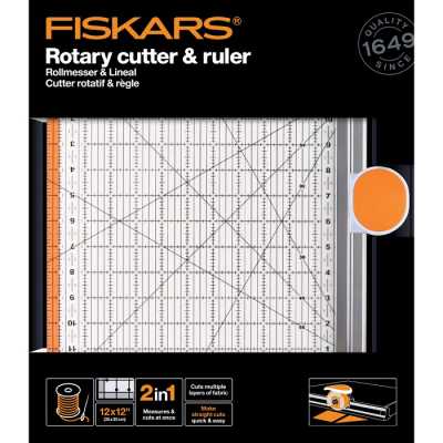 Роликовий ніж Ø45 та лінійка 12" x 12" Fiskars (1016264)