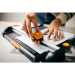 Роликовий різак для паперу Fiskars з титановим лезом A4 (1004640)